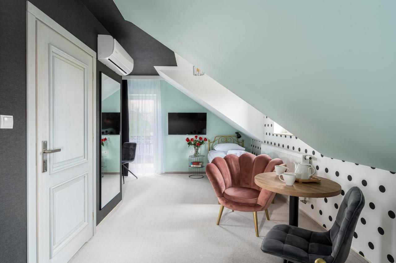 Zamkowe Apartamenty ซานดอเมียร์ช ภายนอก รูปภาพ
