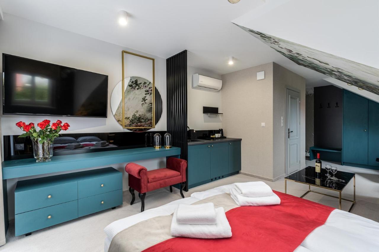 Zamkowe Apartamenty ซานดอเมียร์ช ภายนอก รูปภาพ