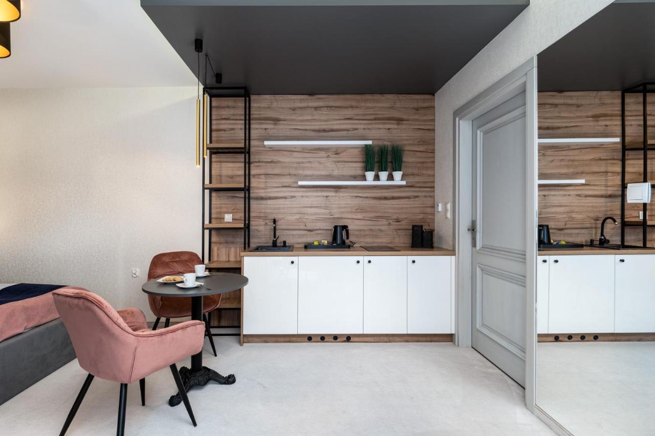 Zamkowe Apartamenty ซานดอเมียร์ช ภายนอก รูปภาพ